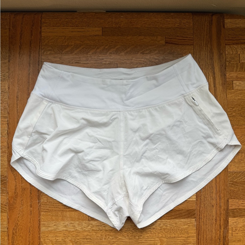 Outdoor Voices Hudson 2.5” Shorts in Bone